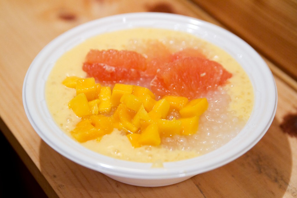 mango-pomelo-sago-soup