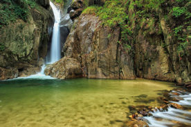 آبشار رودخانه چیلینگ (Chilling Waterfall)
