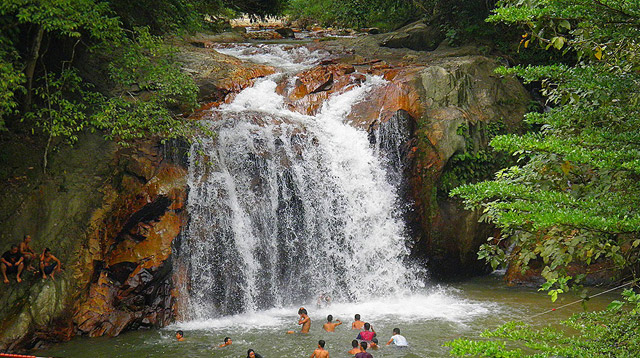 آبشار سرنداح (Serendah Falls)